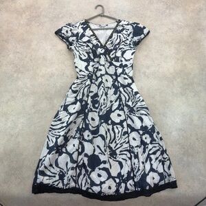 Forever 21 Black and White Floral Midi Dress